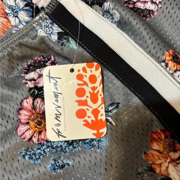 Free People When In Venice Printed Shorts in Granny Floral Motif Size M. NWT - Picture 9 of 11
